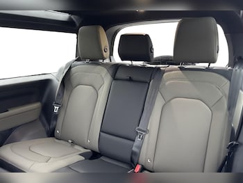 Used Land Rover Defender 90 2026 for sale - 77382785: Photo