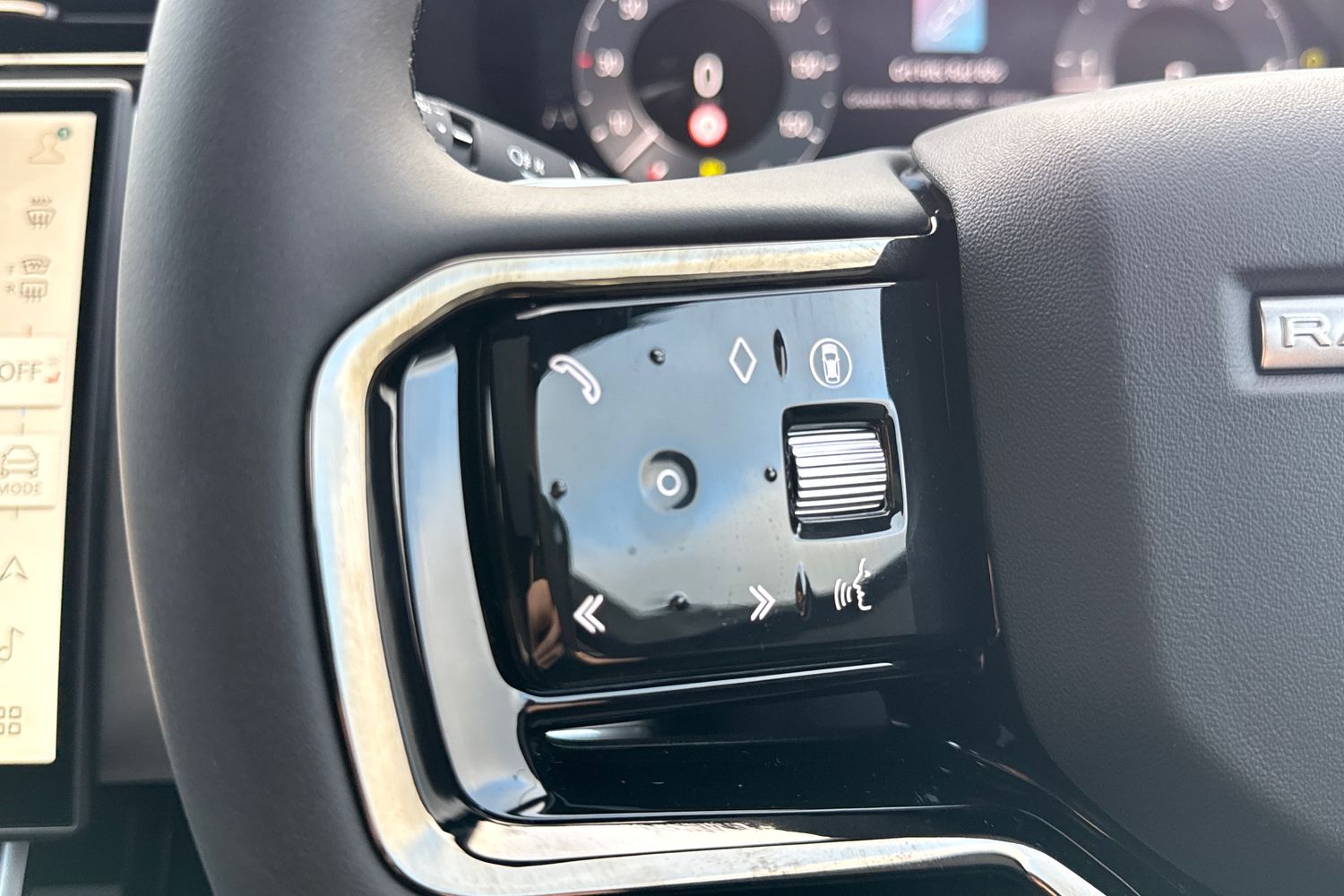 Used Land Rover Range Rover Velar 2026 for sale - 77226350: Photo 17