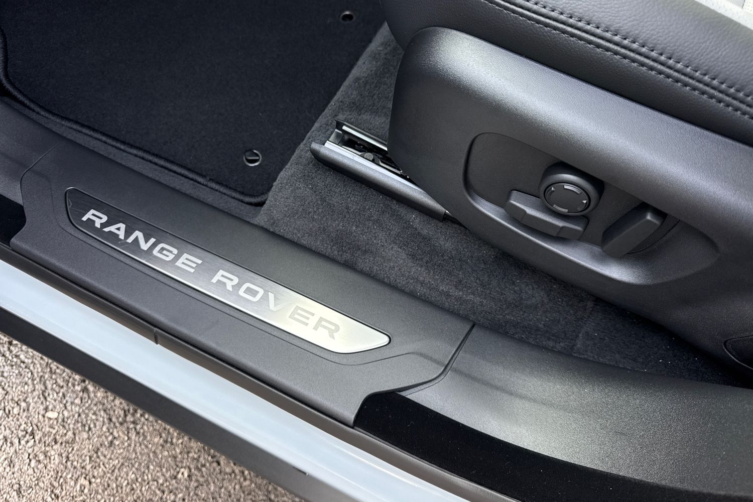 Used Land Rover Range Rover Velar 2026 for sale - 77226350: Photo 43