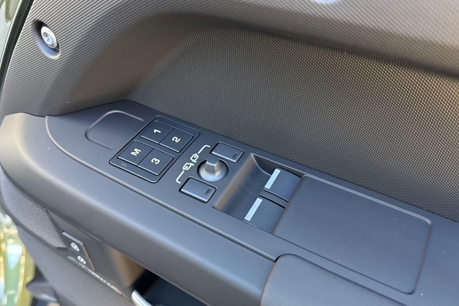 Used Land Rover Defender 110 2025 for sale - 76789730: Photo 26