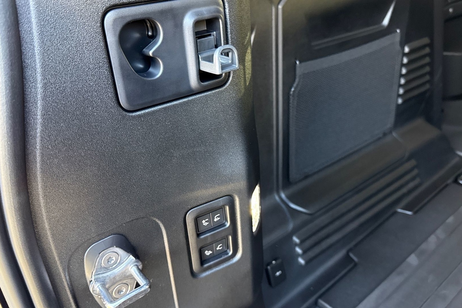 Used Land Rover Defender 110 2025 for sale - 76789730: Photo 28