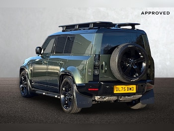 Used Land Rover Defender 110 2025 for sale - 76789730: Photo