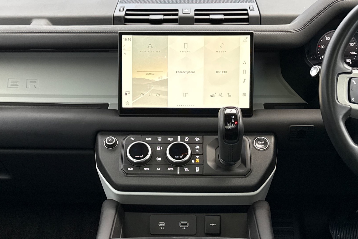 Used Land Rover Defender 2024 for sale - 77628481: Photo 14