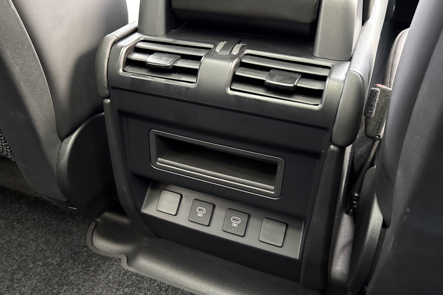 Used Land Rover Defender 2024 for sale - 77628481: Photo 18