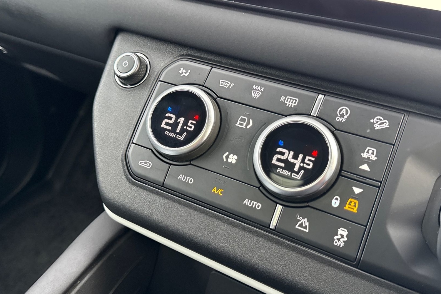 Used Land Rover Defender 2024 for sale - 77628481: Photo 22