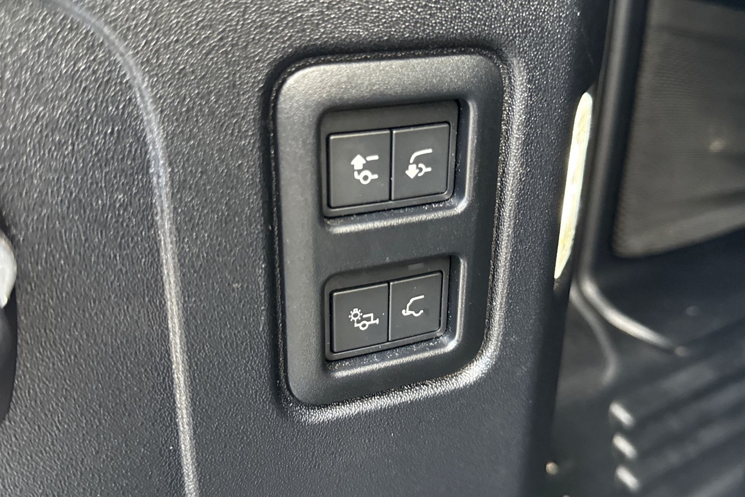 Used Land Rover Defender 2024 for sale - 77628481: Photo 27