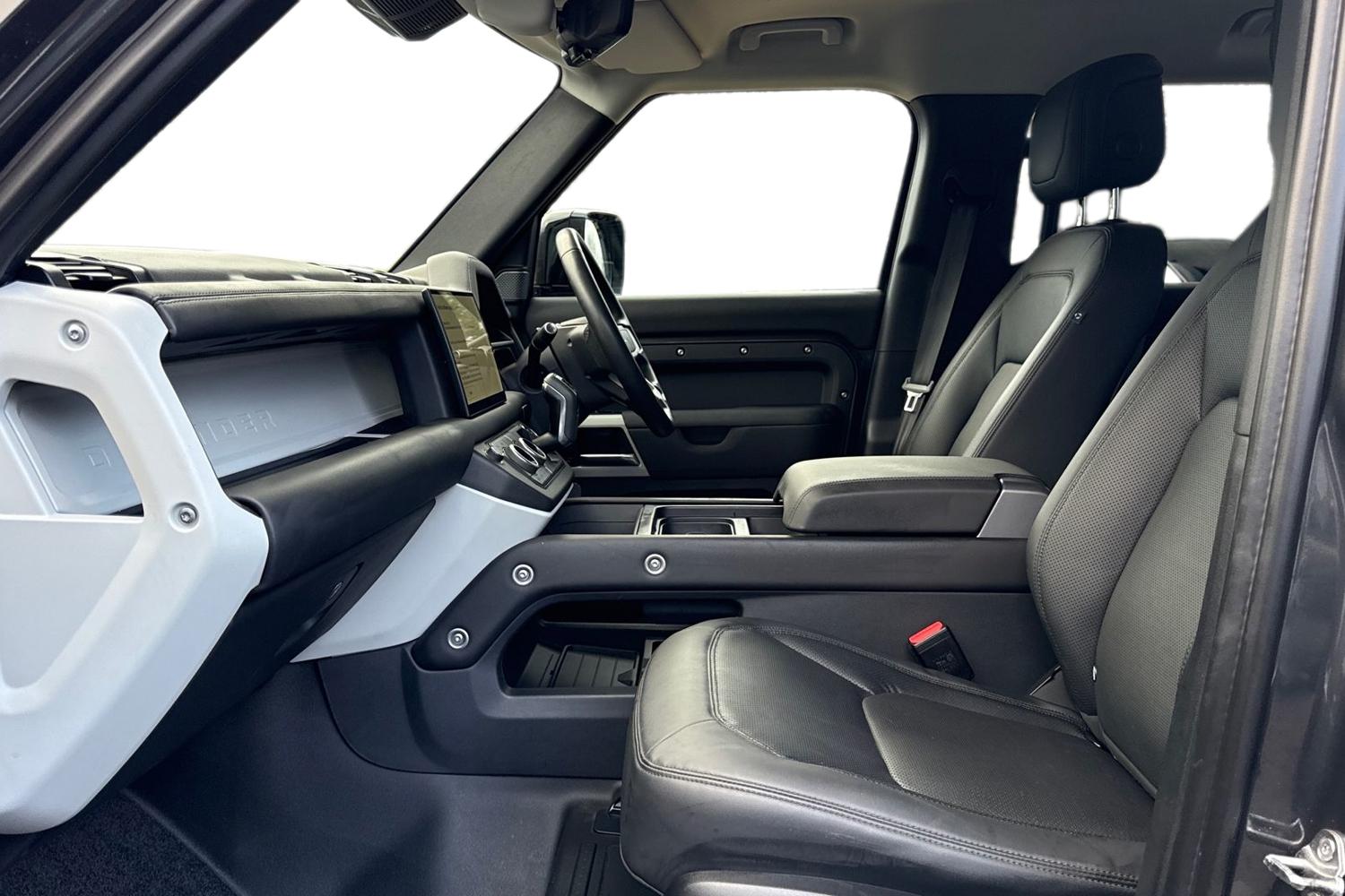 Used Land Rover Defender 2024 for sale - 77628481: Photo 3