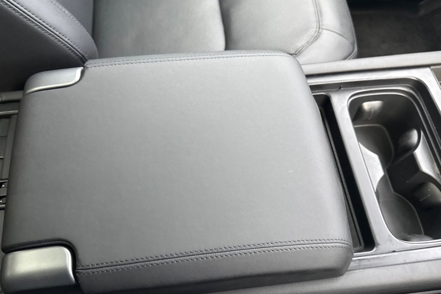 Used Land Rover Defender 2024 for sale - 77628481: Photo 46