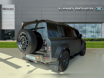 Used Land Rover Defender 110 2025 for sale - 75179174: Photo