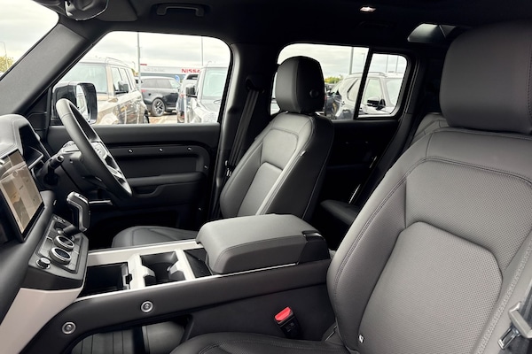 Used Land Rover Defender 110 2025 for sale - 75787295: Photo 11