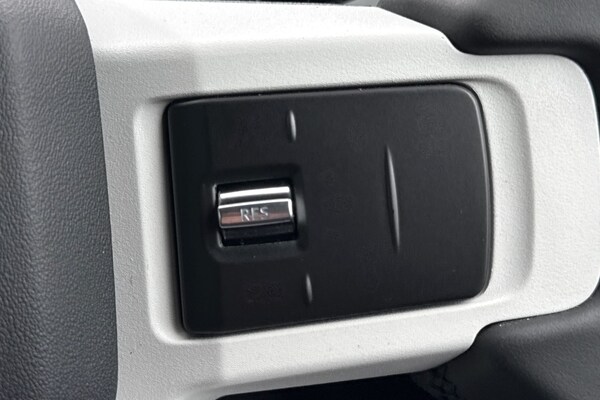 Used Land Rover Defender 110 2025 for sale - 75787295: Photo 18
