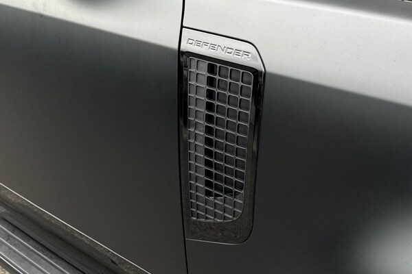 Used Land Rover Defender 110 2025 for sale - 75787295: Photo 24