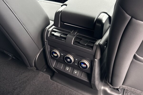 Used Land Rover Defender 110 2025 for sale - 75787295: Photo 29