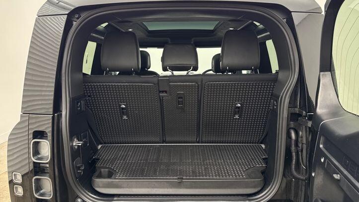 Used Land Rover Defender 90 2024 for sale - 77451150: Photo 11