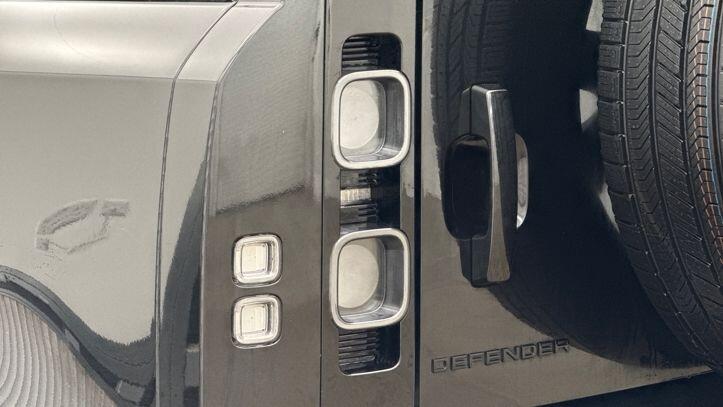 Used Land Rover Defender 90 2024 for sale - 77451150: Photo 19