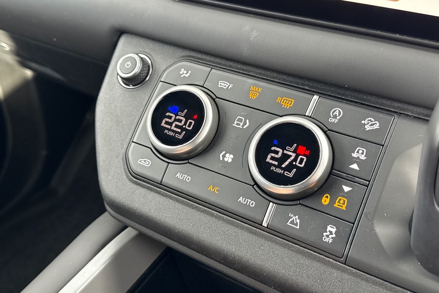 Used Land Rover Defender 90 2024 for sale - 77451150: Photo 23