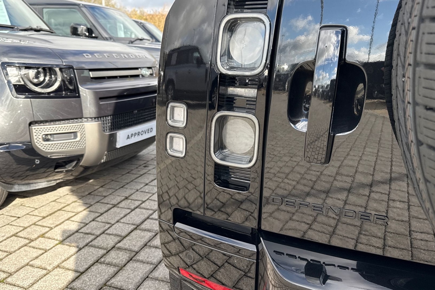 Used Land Rover Defender 90 2024 for sale - 77451150: Photo 27