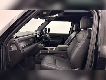 Used Land Rover Defender 2024 for sale - 77451150: Photo