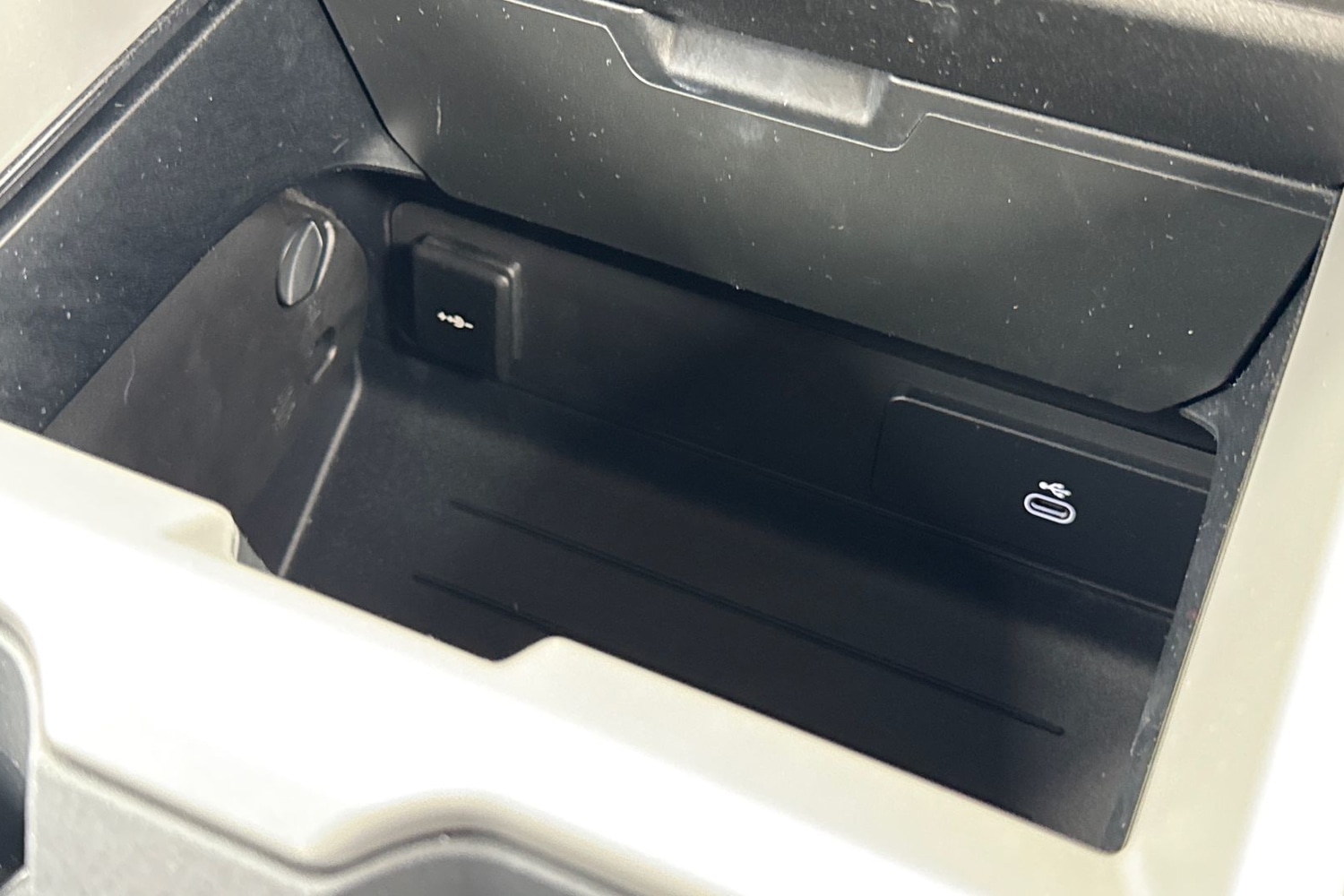 Used Land Rover Defender 90 2024 for sale - 77451150: Photo 45