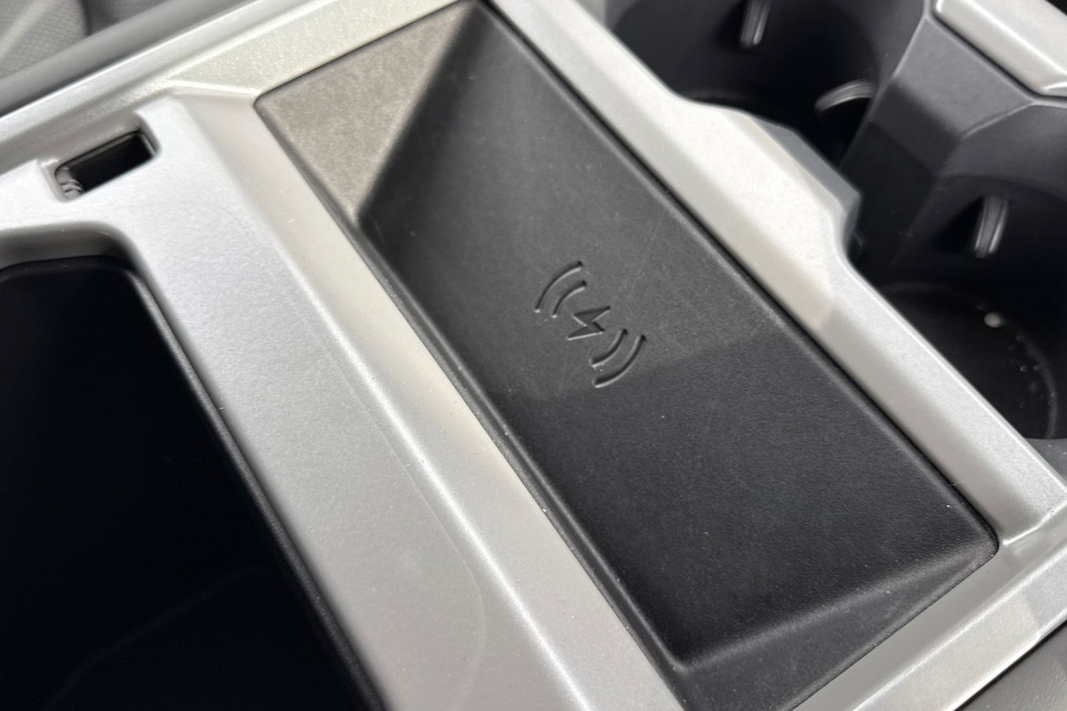 Used Land Rover Defender 90 2024 for sale - 77451150: Photo 48