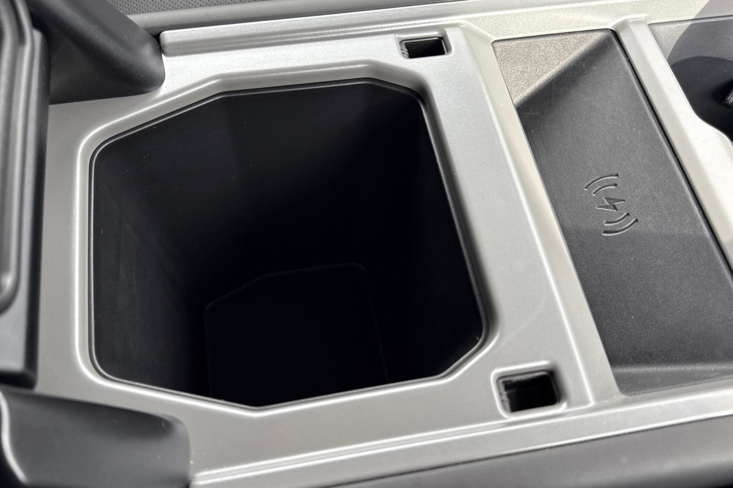 Used Land Rover Defender 90 2024 for sale - 77451150: Photo 49