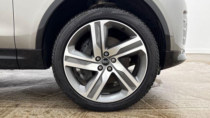 Used Land Rover Discovery 2025 for sale - 77340731: Photo 8