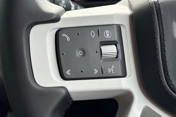 Used Land Rover Defender 110 2025 for sale - 76249206: Photo 17