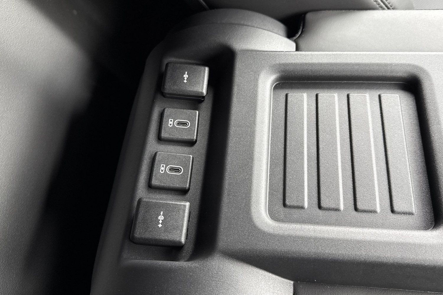 Used Land Rover Defender 2026 for sale - 78016272: Photo 18