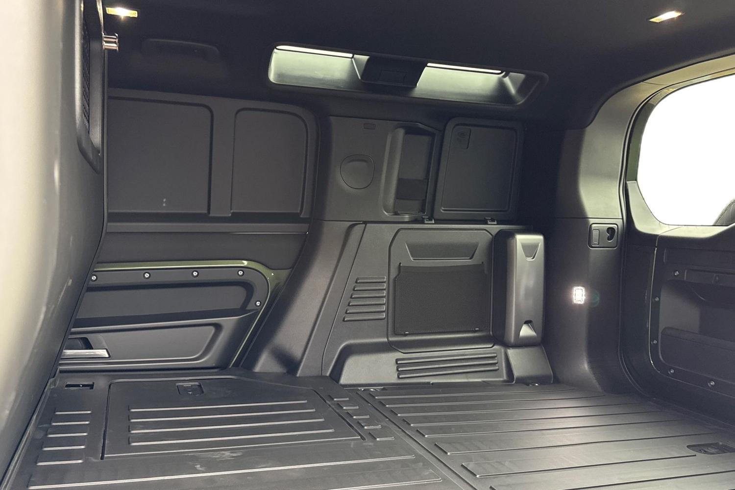 Used Land Rover Defender 2026 for sale - 78016272: Photo 4