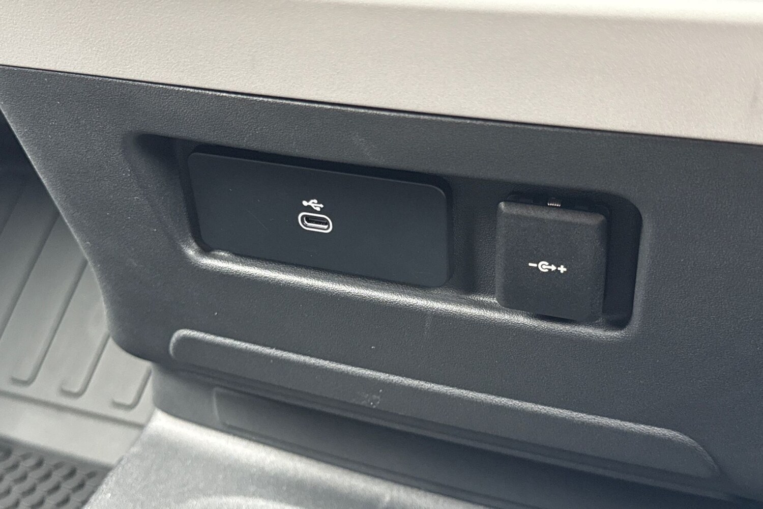 Used Land Rover Defender 2026 for sale - 78016272: Photo 47