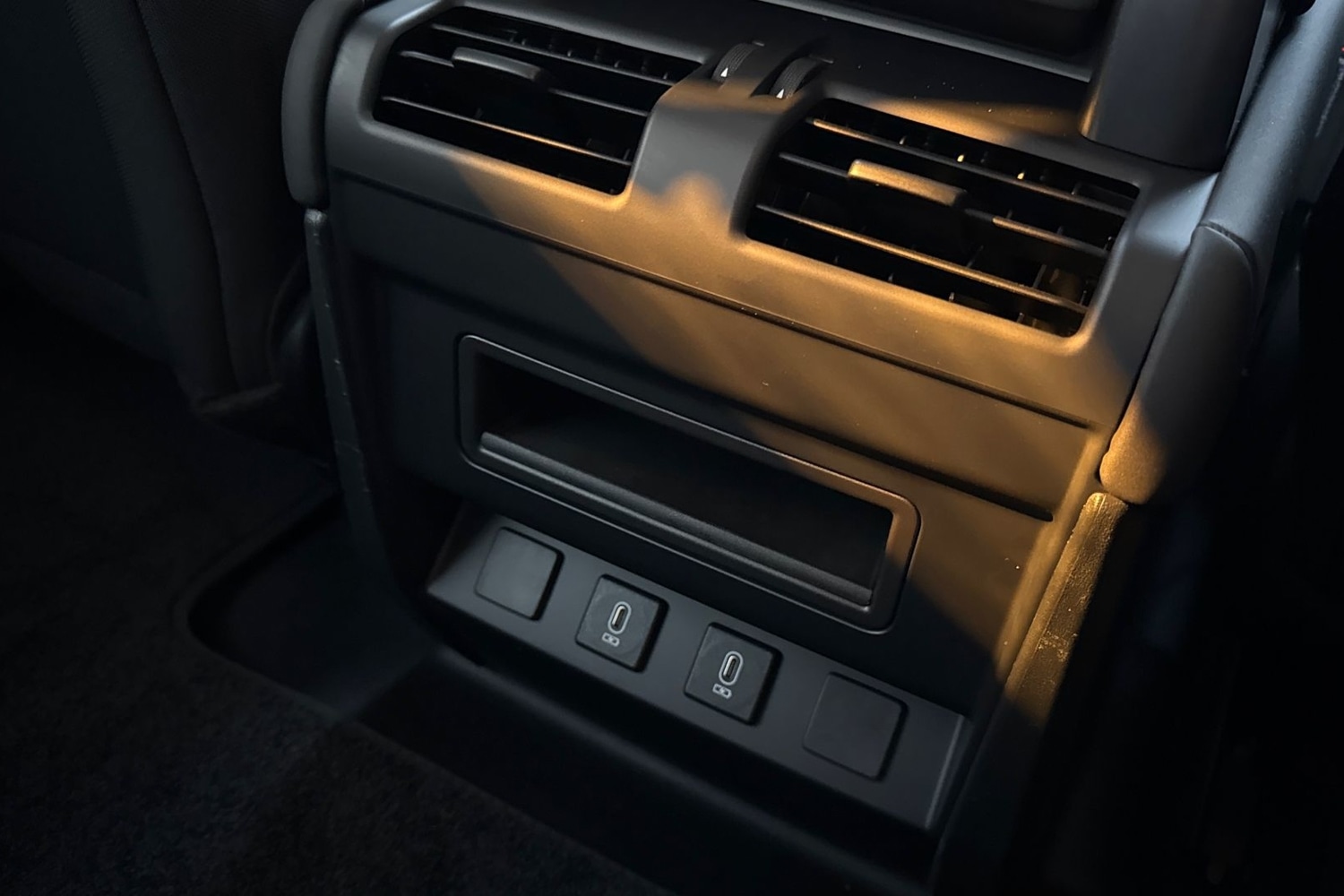 Used Land Rover Defender 90 2025 for sale - 76641746: Photo 18