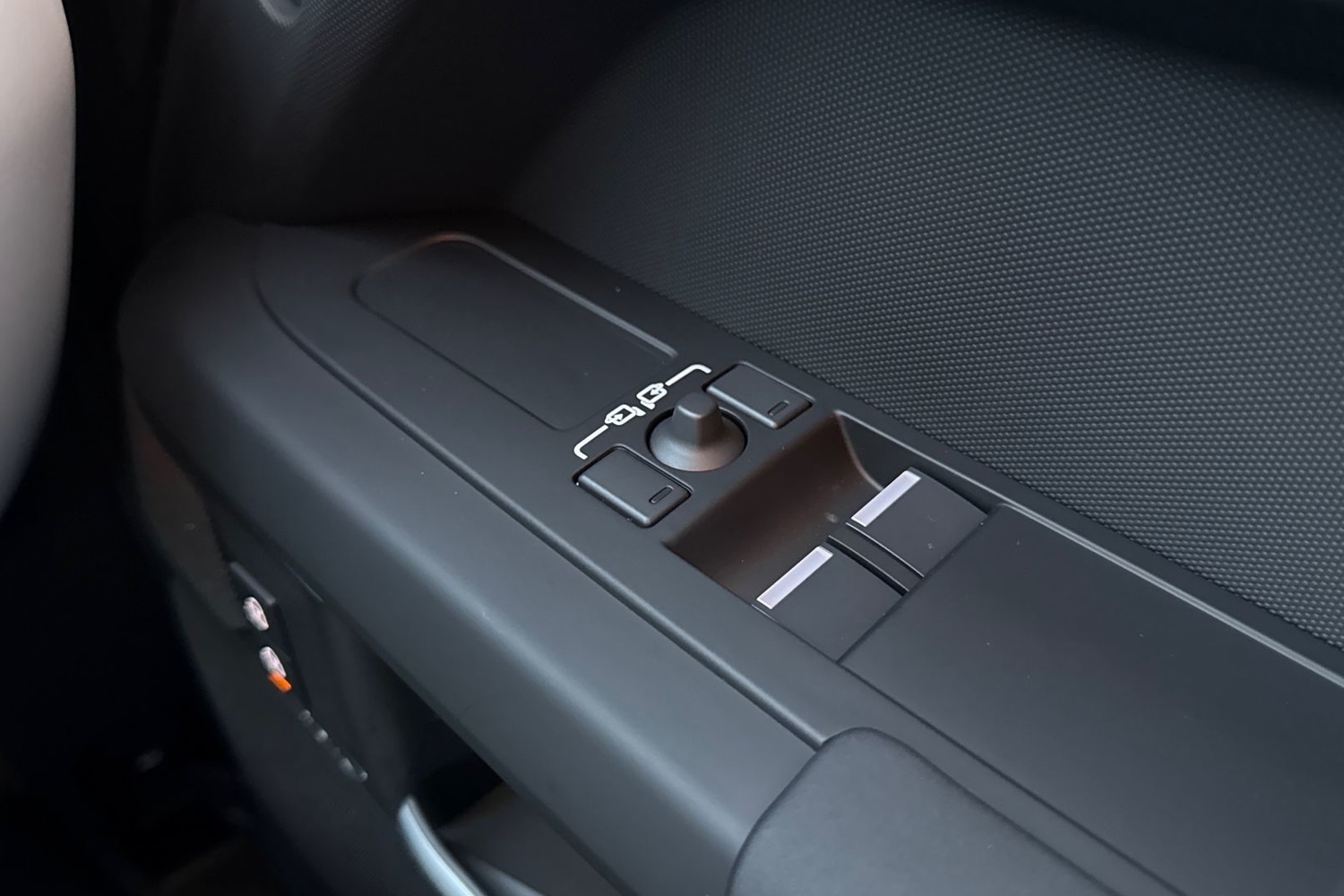 Used Land Rover Defender 90 2025 for sale - 76641746: Photo 25