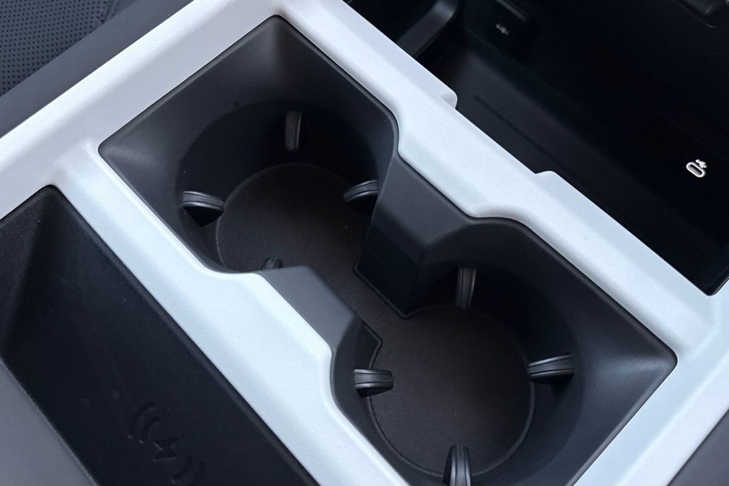 Used Land Rover Defender 90 2025 for sale - 76641746: Photo 43