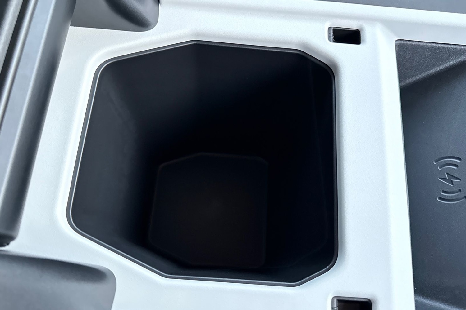 Used Land Rover Defender 90 2025 for sale - 76641746: Photo 46