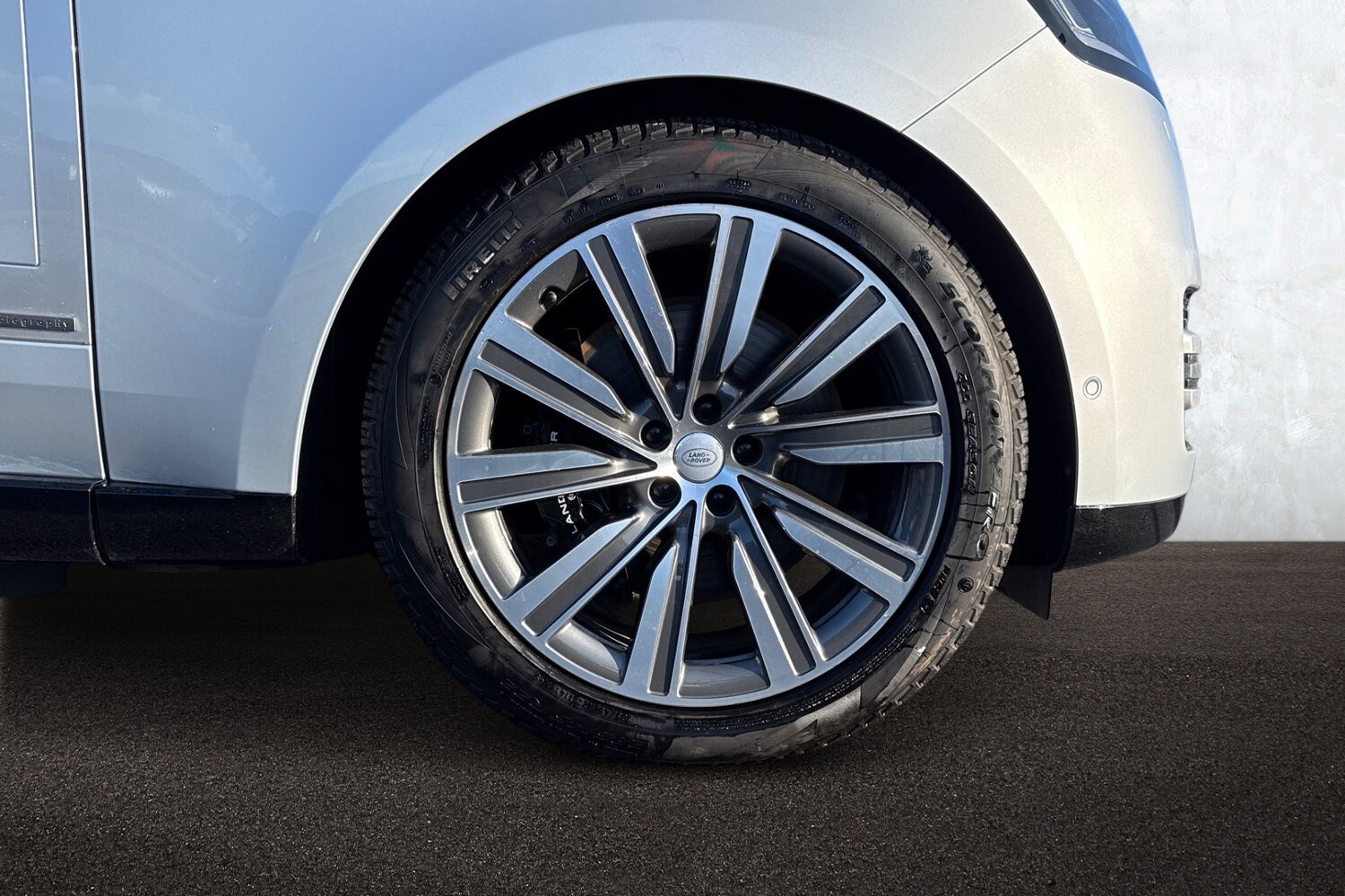 Used Land Rover Range Rover 2023 for sale - 77820272: Photo 9