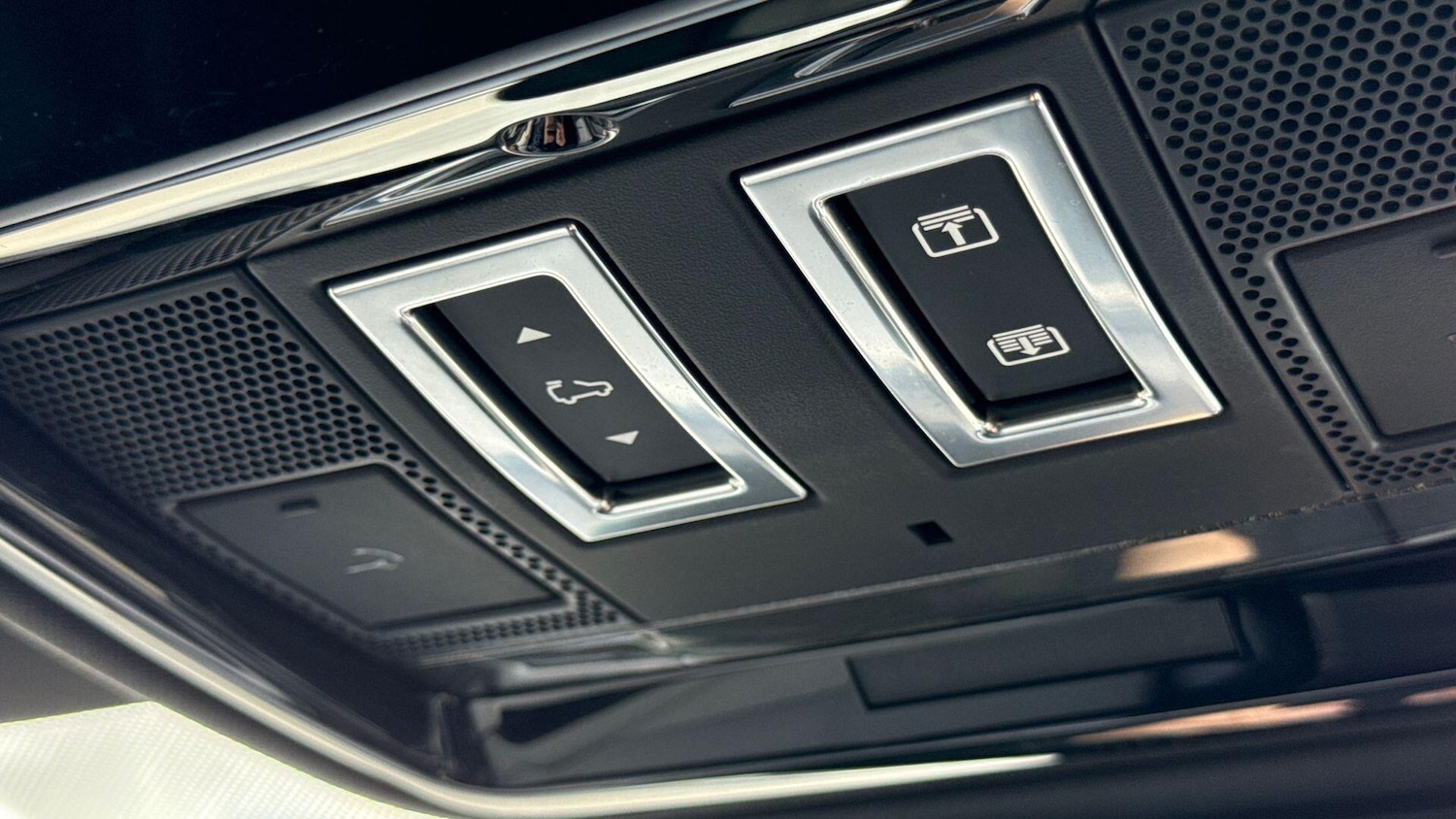 Used Land Rover Range Rover Velar 2024 for sale - 76194206: Photo 22