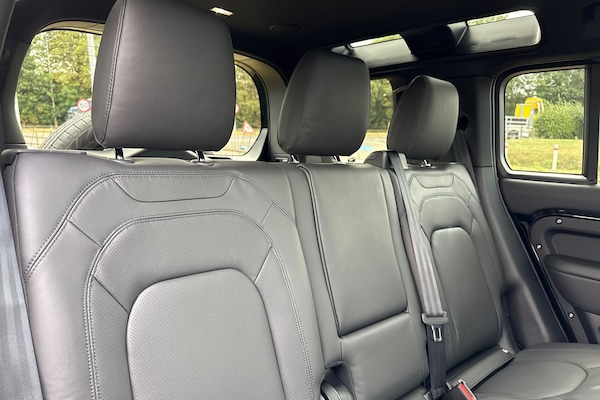 Used Land Rover Defender 110 2025 for sale - 75525091: Photo 12
