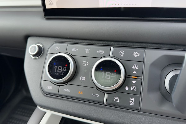 Used Land Rover Defender 110 2025 for sale - 75525091: Photo 19