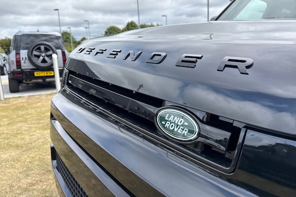 Used Land Rover Defender 110 2025 for sale - 75525091: Photo 21