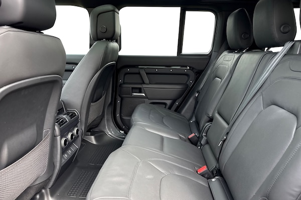Used Land Rover Defender 110 2025 for sale - 75525091: Photo 4