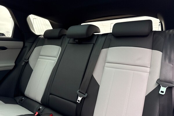 Used Land Rover Range Rover Evoque 2025 for sale - 76272472: Photo 13