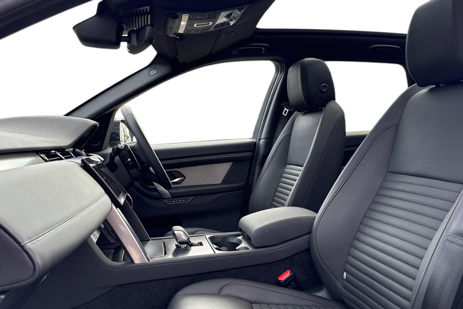 Used Land Rover Discovery Sport 2025 for sale - 77773979: Photo 3