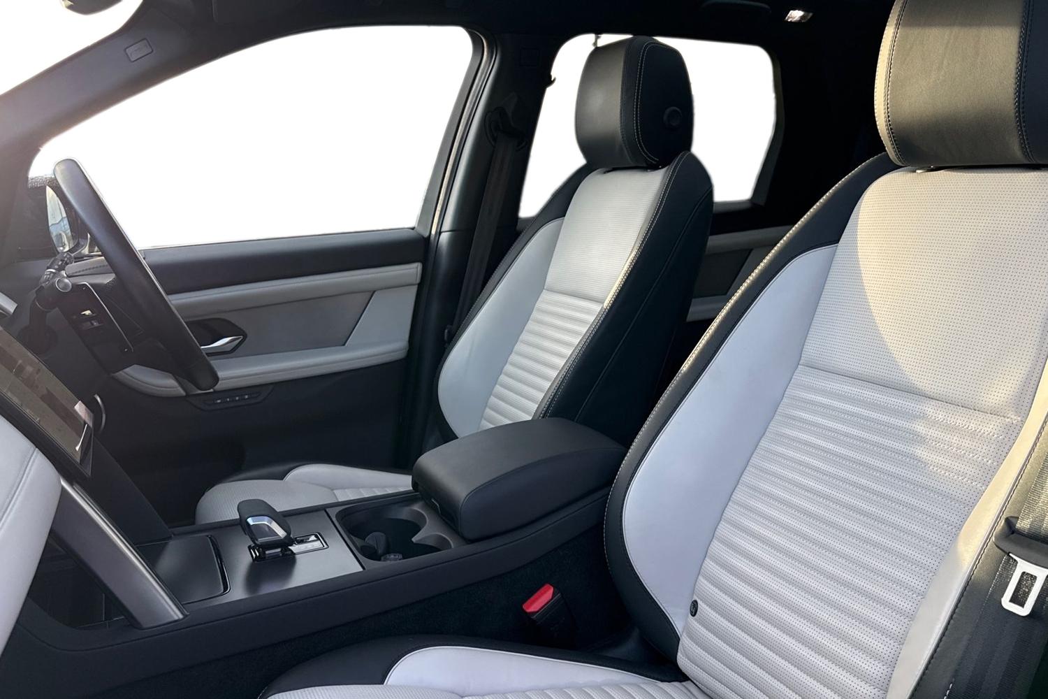 Used Land Rover Discovery Sport 2024 for sale - 77011530: Photo 3