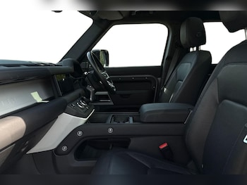 Used Land Rover Defender 110 2024 for sale - 79257975: Photo