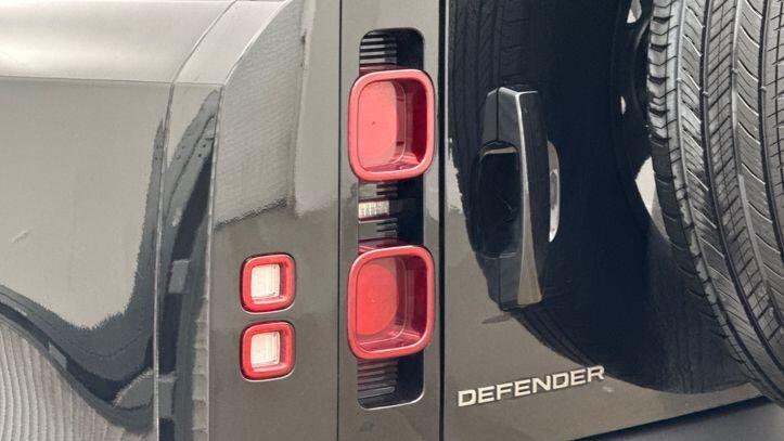 Used Land Rover Defender 2024 for sale - 77620564: Photo 18