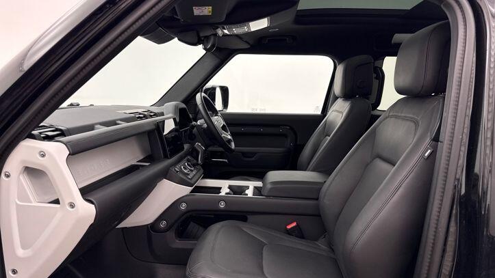 Used Land Rover Defender 2024 for sale - 77620564: Photo 3