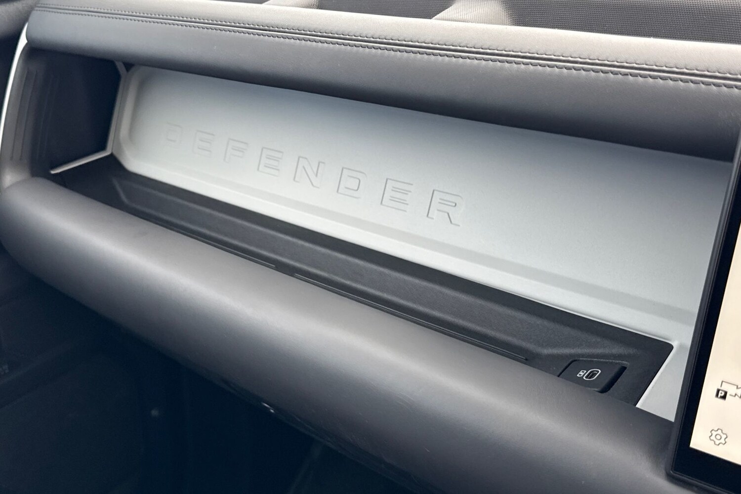 Used Land Rover Defender 90 2024 for sale - 77620564: Photo 48