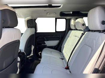 Used Land Rover Defender 110 2026 for sale - 78359387: Photo