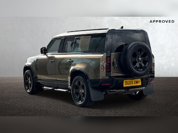 Used Land Rover Defender 110 2025 for sale - 75918383: Photo