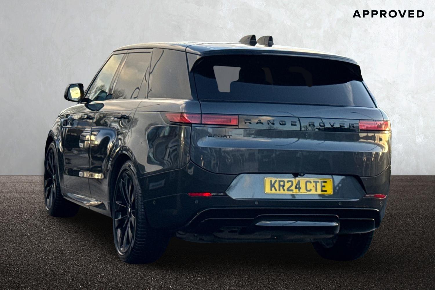 Used Land Rover Range Rover Sport 2024 for sale - 77135372: Photo 2